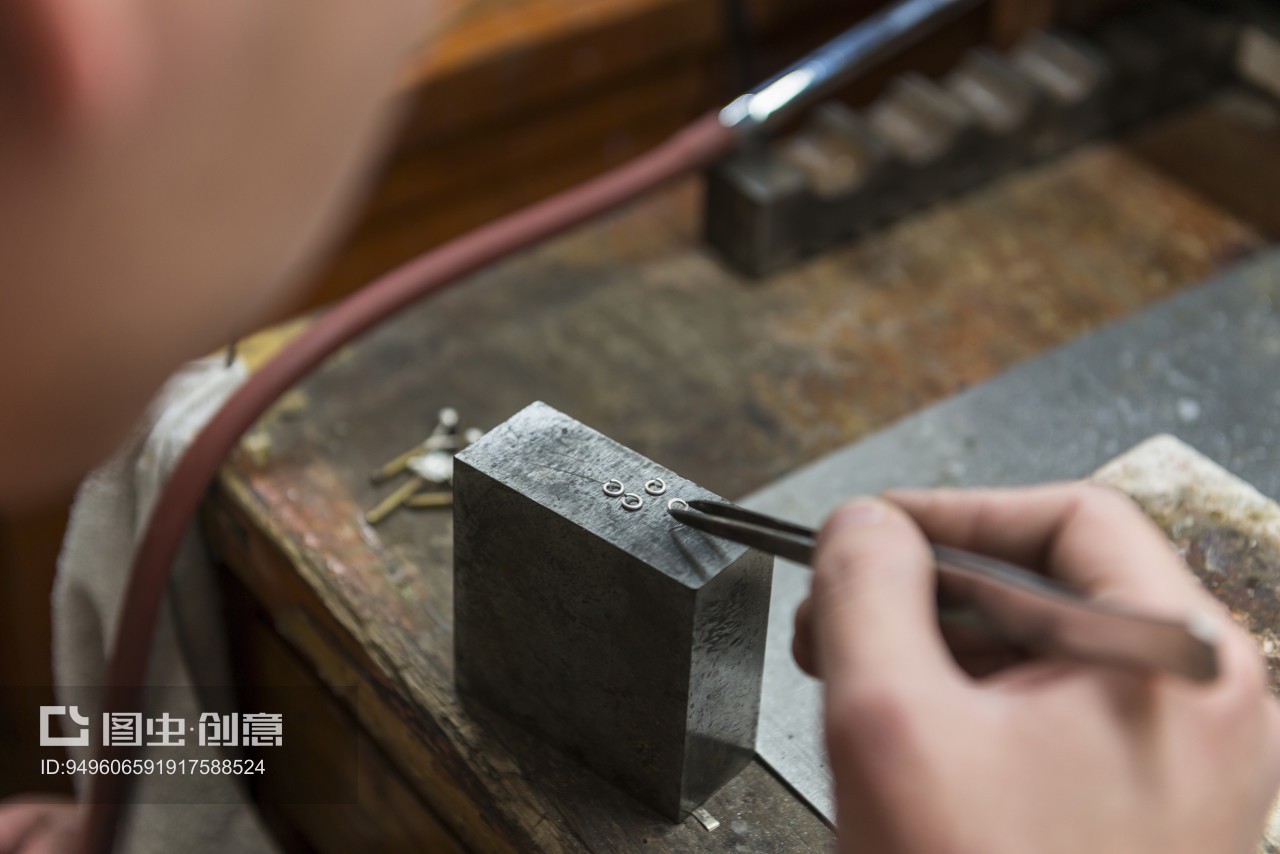 黃金首飾加工與健身器材 工藝與健康的價(jià)值融合